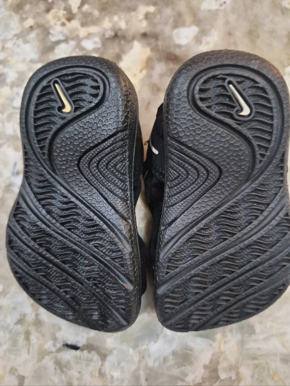 Nike Baby Play Sandals Slip On Elastic Back Size 2C